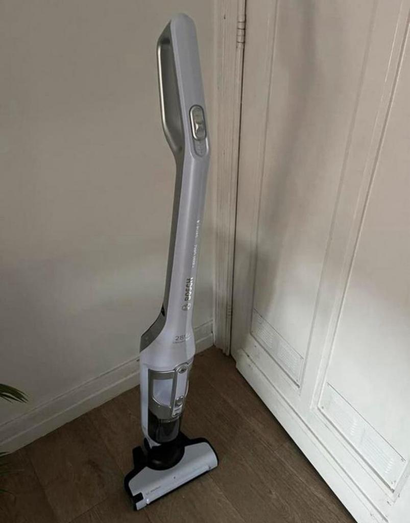 Bosch Flexxo serie 4 28v steelstofzuiger (nieuwstaat), Elektronische apparatuur, Stofzuigers, Ophalen, Bosch, Zo goed als nieuw
