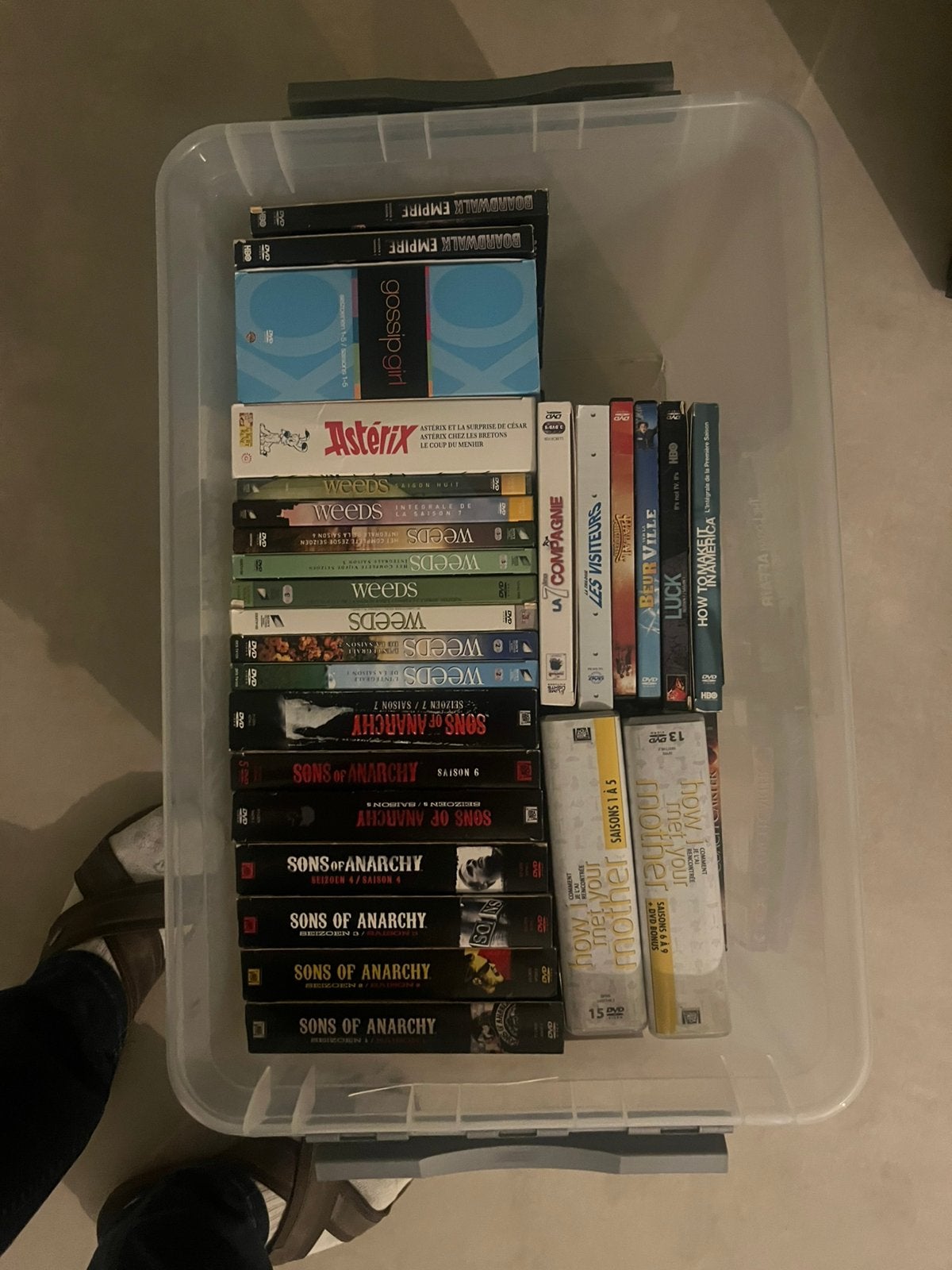 Box de +/- 100 DVD avec series + box, CD & DVD, DVD | Autres DVD, Enlèvement, Utilisé