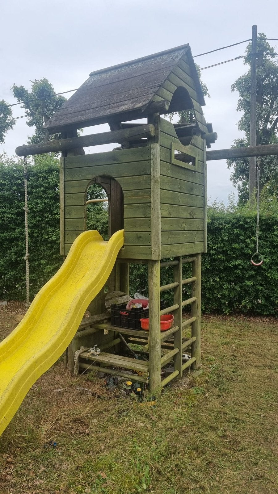 Speelhuisje met accessoires, Kinderen en Baby's, Speelgoed | Buiten | Speeltoestellen, Ophalen, Zo goed als nieuw, Schommel