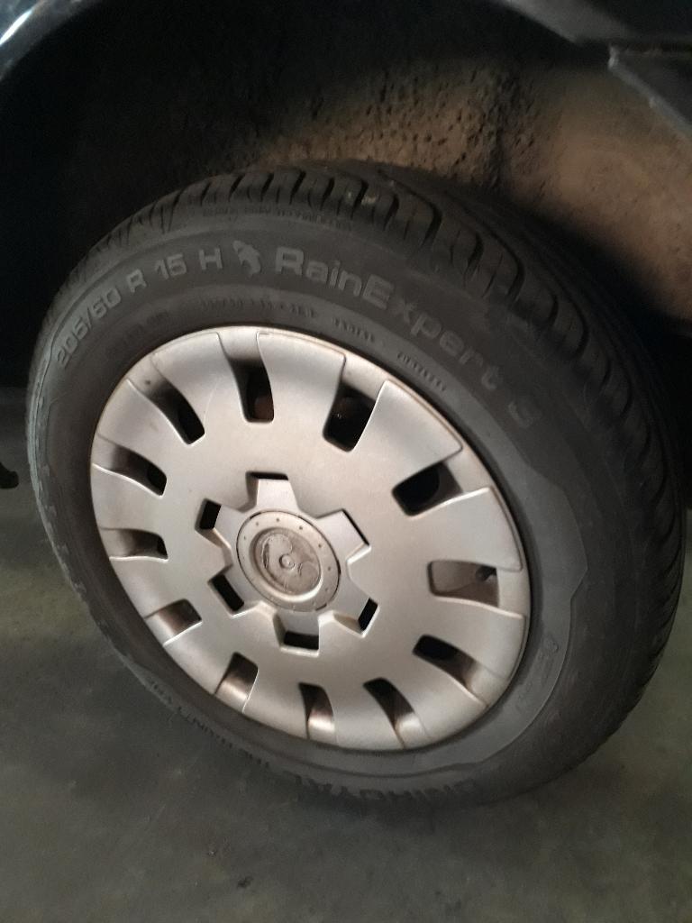 Set autobanden met velg, Autos : Pièces & Accessoires, Pneus & Jantes, 15 pouces, Pneus et Jantes, 4 Saisons, Véhicule de tourisme