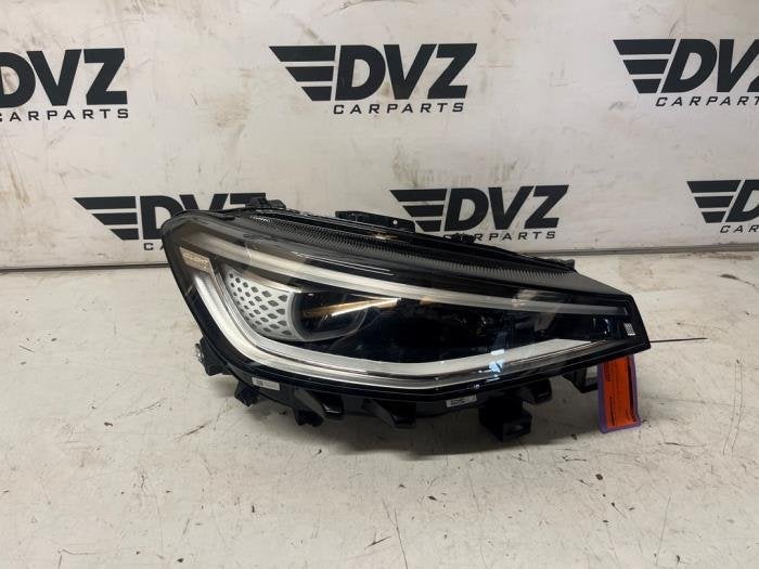 Koplamp rechts van een Volkswagen ID.4, Gebruikt, -, Volkswagen, -