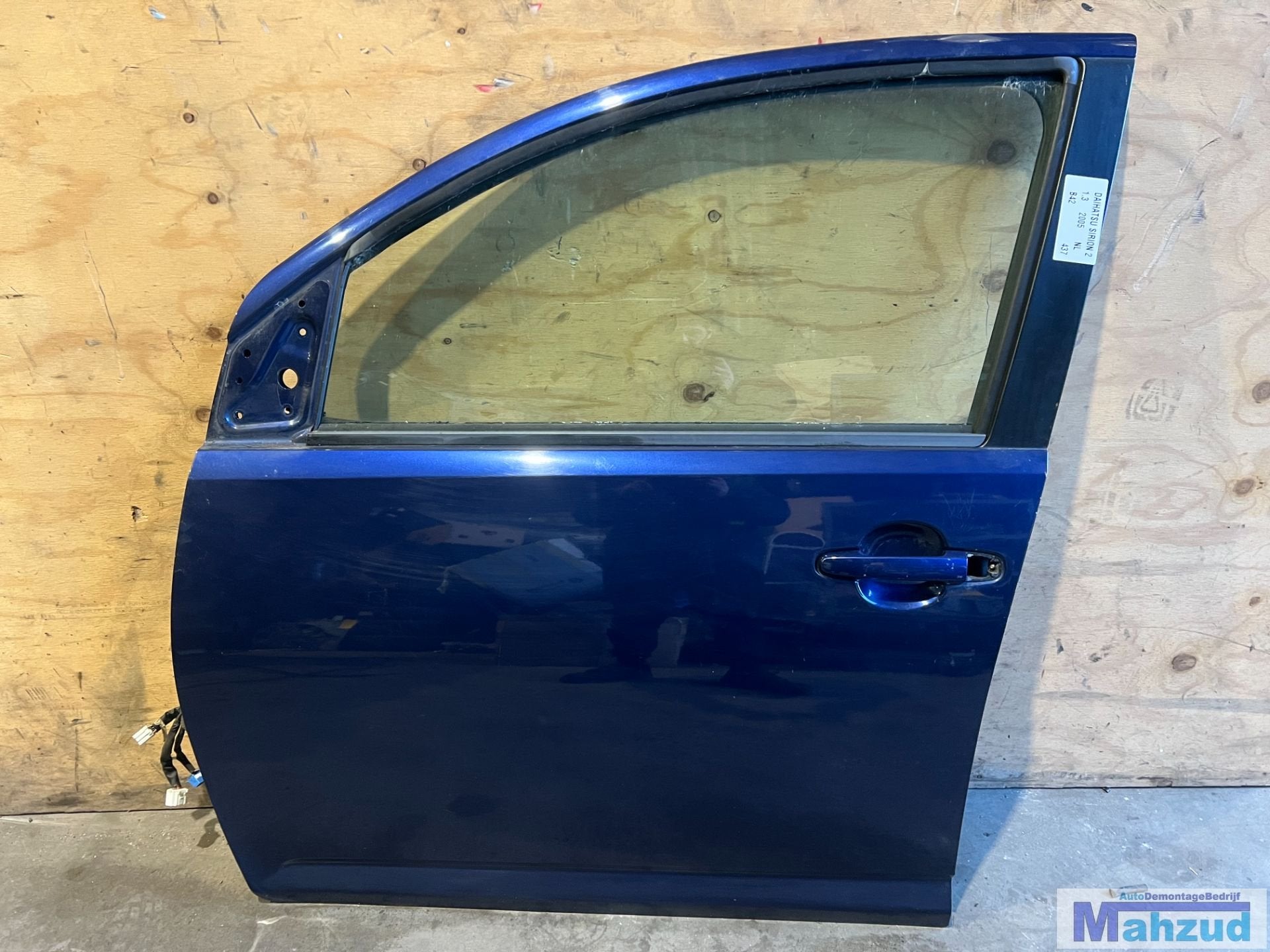 Porte avant gauche DAIHATSU SIRION 2 Bleu B42 2005-2012, Ikeda-shi 1-1
563-8651  Osaka, Daihatsu, Info@daihatsu.co.jp, Utilisé