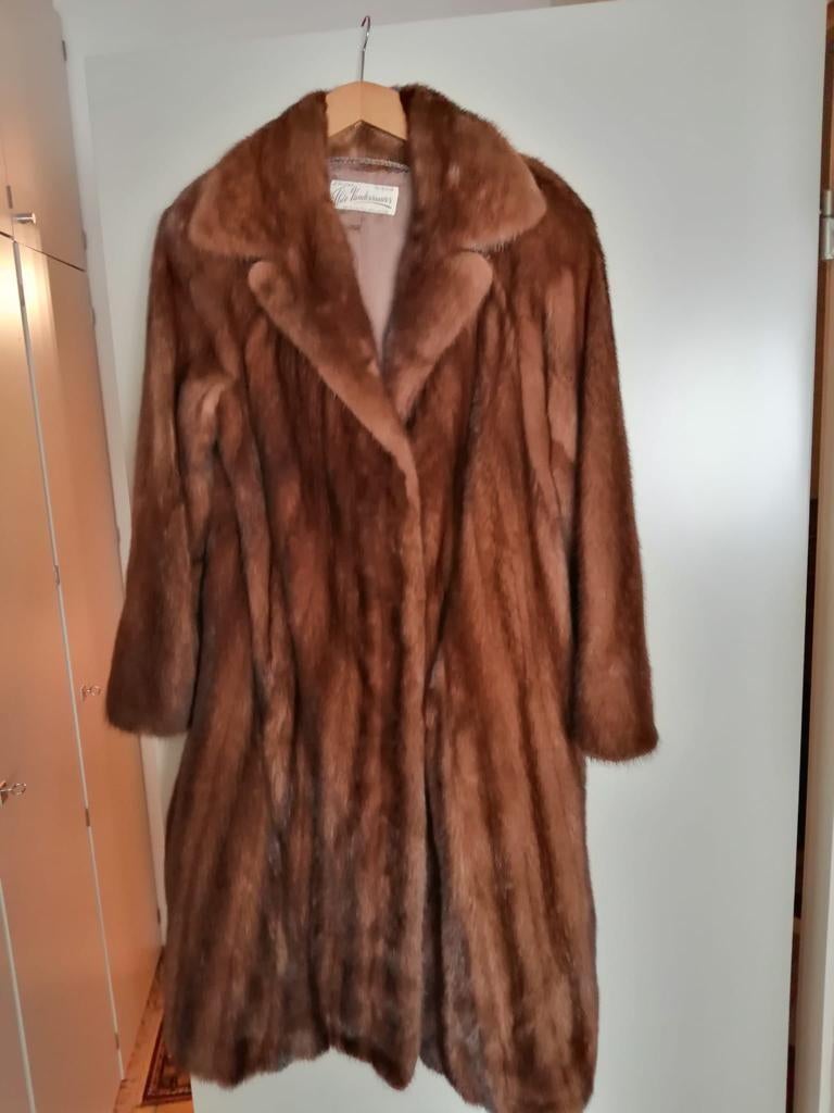 Nertsmantel, Ophalen, Zo goed als nieuw, Maat 38/40 (M), Bruin