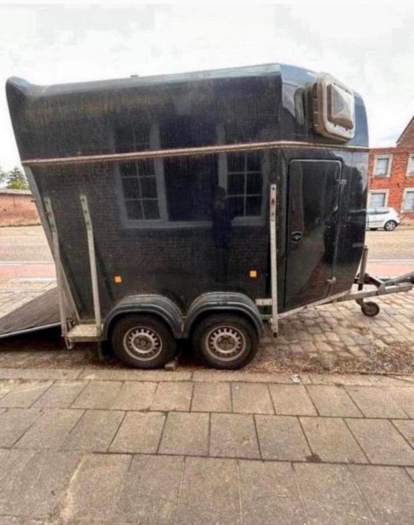Paardentrailer te huur, Ophalen, Zo goed als nieuw