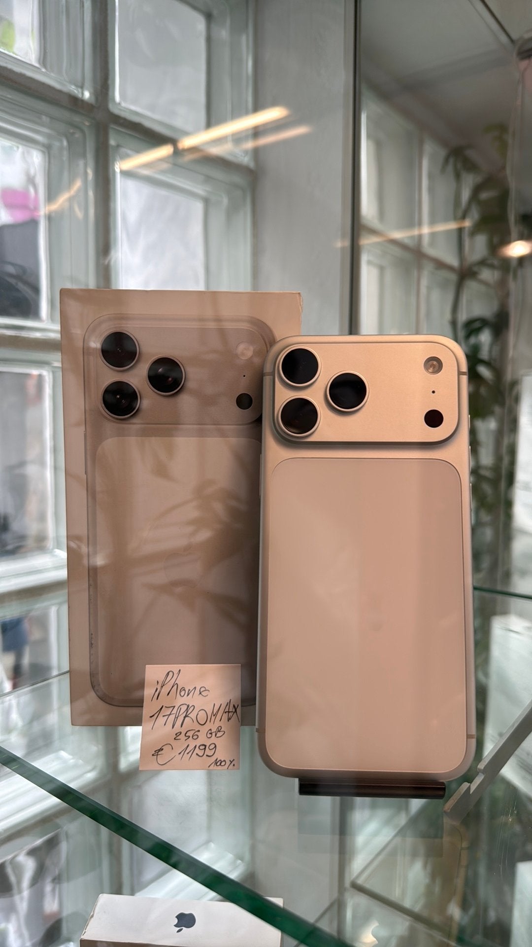 Iphone 17 PRO MAX 256GB, Ophalen, Zo goed als nieuw, Zilver