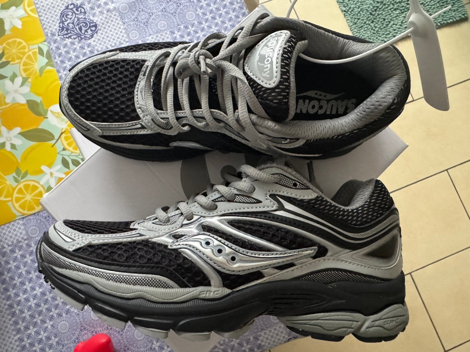 Saucony, Neuf, Course à pied, Enlèvement ou Envoi, Chaussures de course à pied