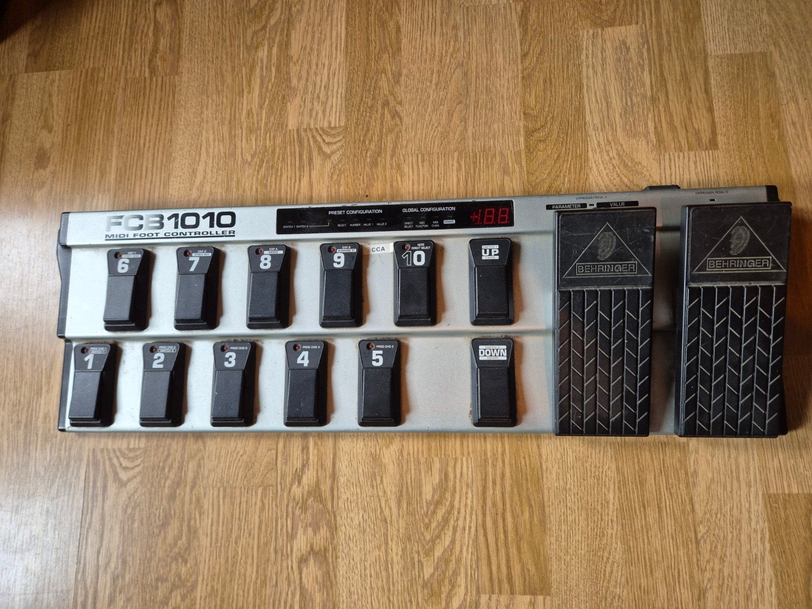 Behringer FCB1010 MIDI controller, Ophalen of Verzenden, Gebruikt, Elektrische gitaar