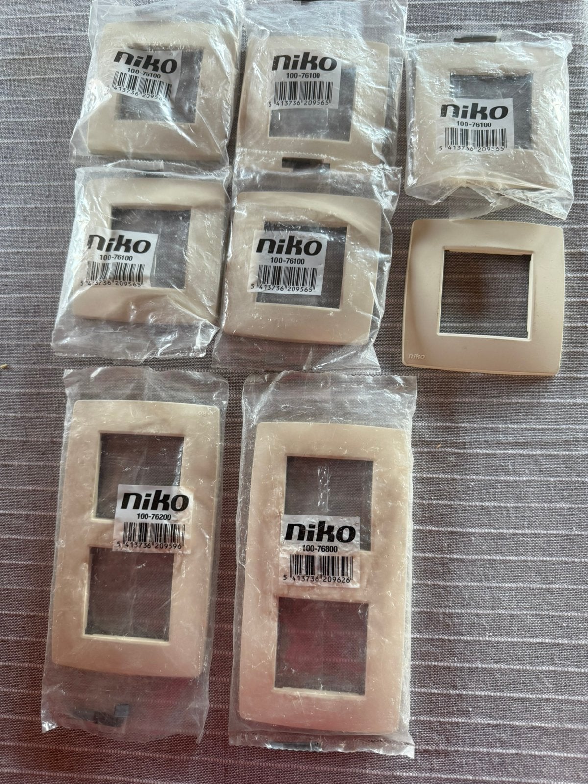 NIKO afdekplaatjes, Ophalen, Nieuw