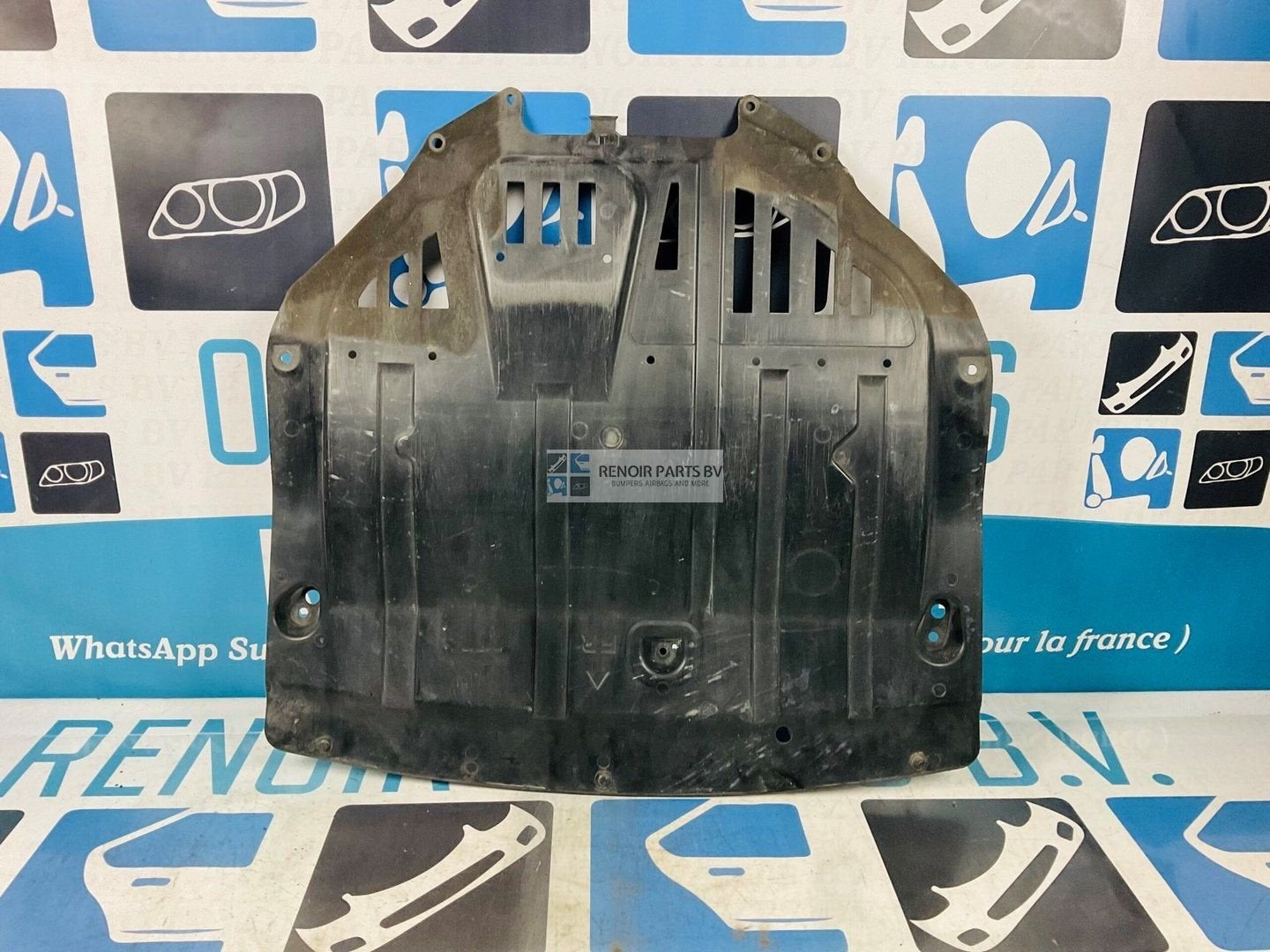 Onderplaat Nissan Micra 758905FB0A Bumperlip 2-D4-6063A, Gebruikt, -, -, Ophalen of Verzenden
