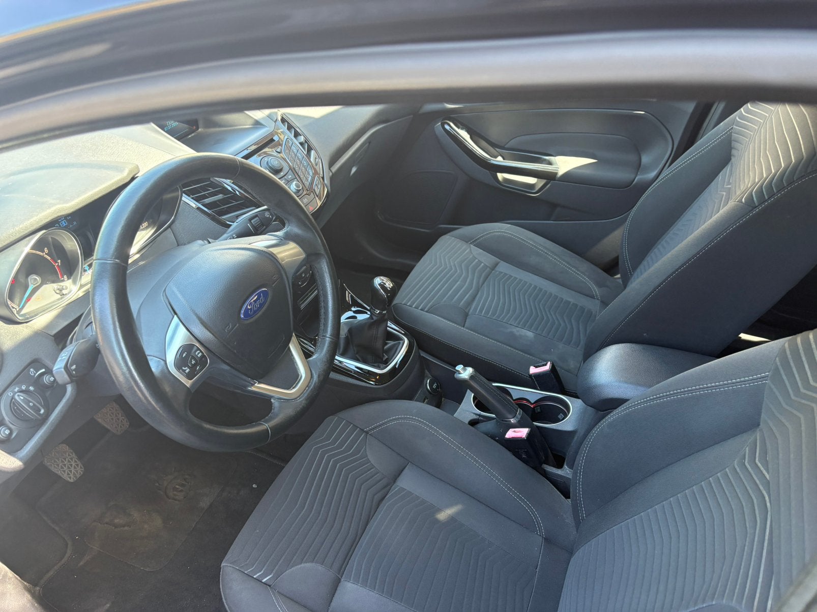Ford fiesta, Auto's, Voorwielaandrijving, Stof, Zwart, 5 deurs
