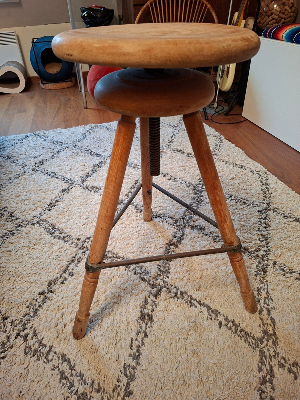 Houten atelierkruk, Ophalen, In hoogte verstelbaar, Gebruikt, Hout
