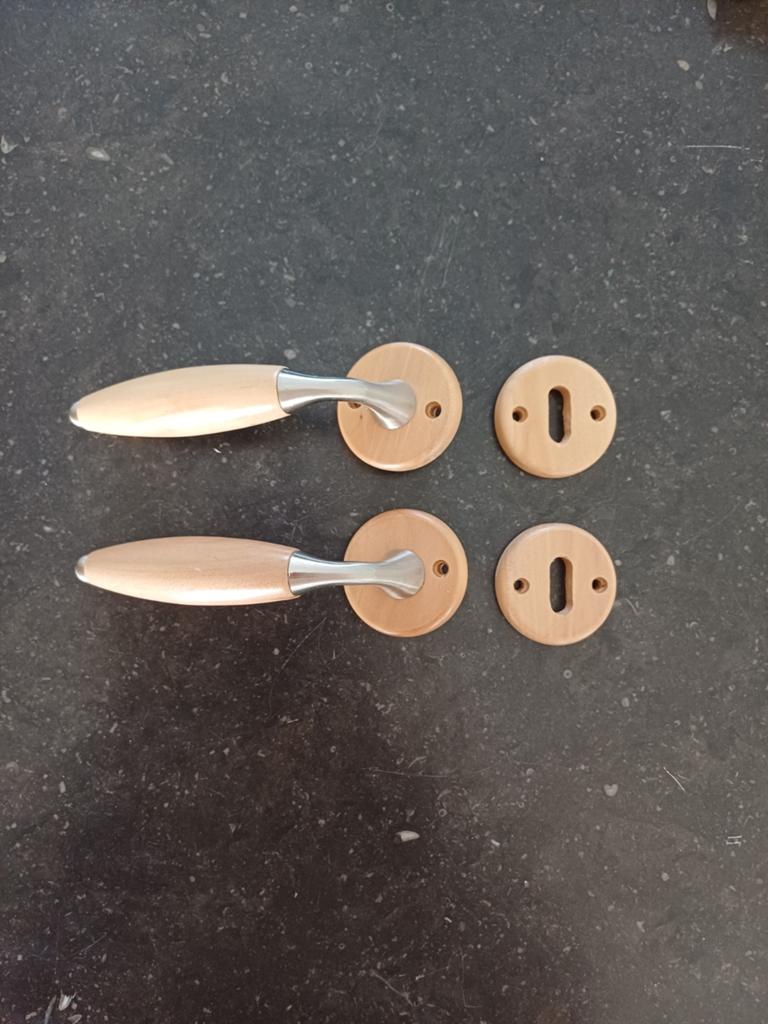 Deurgrepen van natuurlijk hout, Huis en Inrichting, Ophalen of Verzenden, Beige, Hout, Klassiek