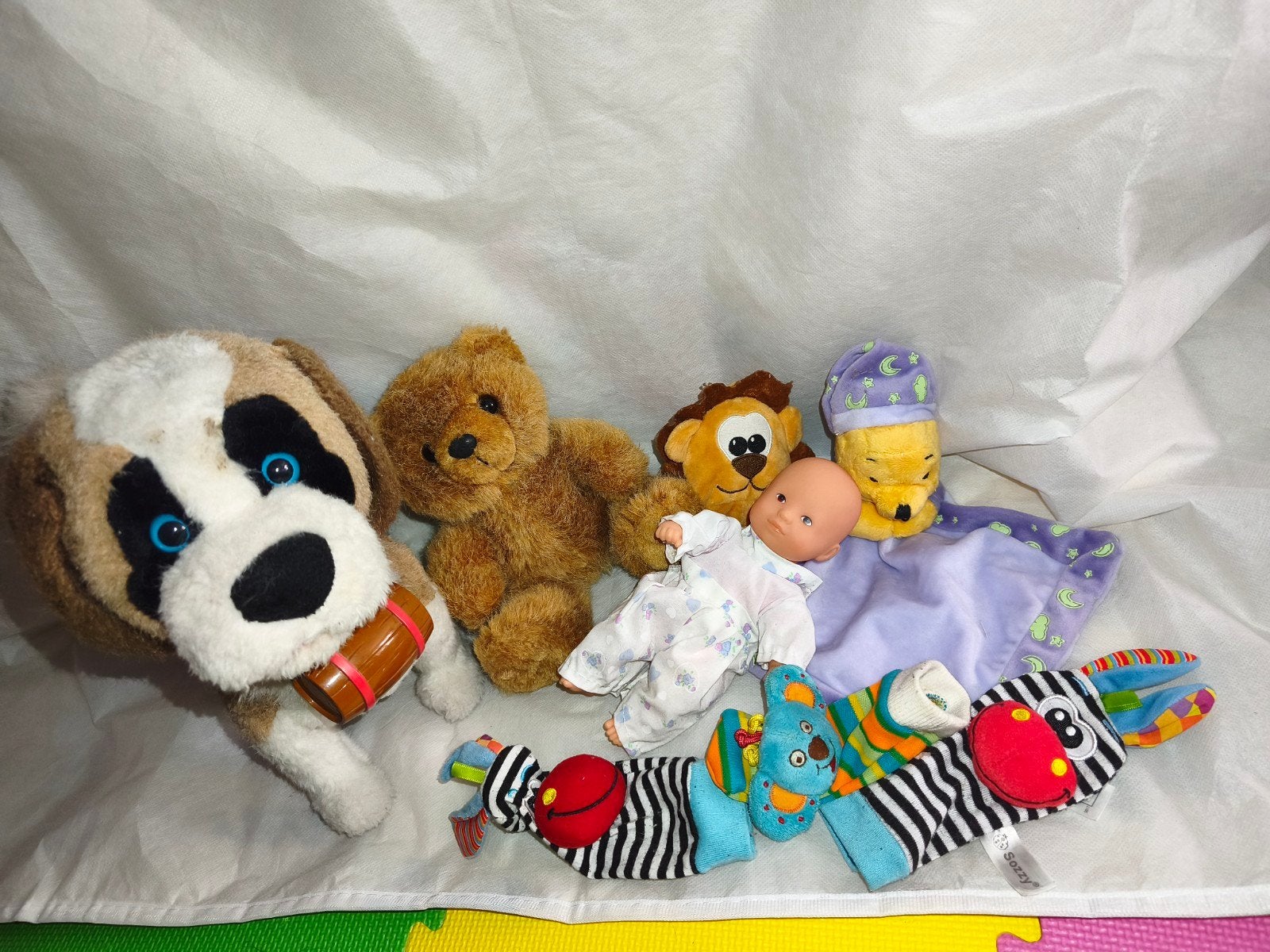 Ensemble de jouets pour bébés : peluches, hochets et jouets, Enlèvement