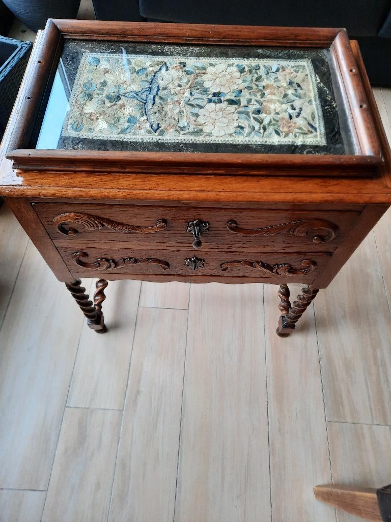 bijzet tafel kastje, Ophalen