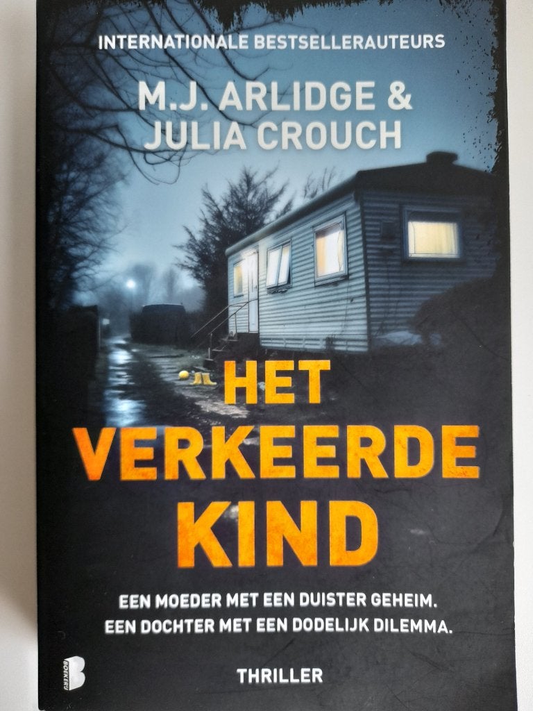 M.J. Arlidge. 10 boeken, Boeken, Ophalen of Verzenden, Zo goed als nieuw