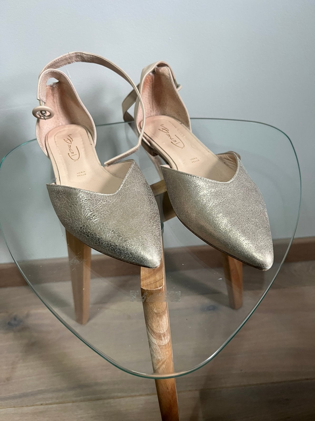 Goudkleurige slingbacks - maat 38, Vêtements | Femmes, Enlèvement ou Envoi, Autres couleurs, Comme neuf, Sandales et Mûles