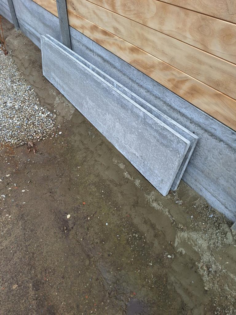 2x Versterkte betonplaten 200cmx40cm, Doe-het-zelf en Bouw, Ophalen