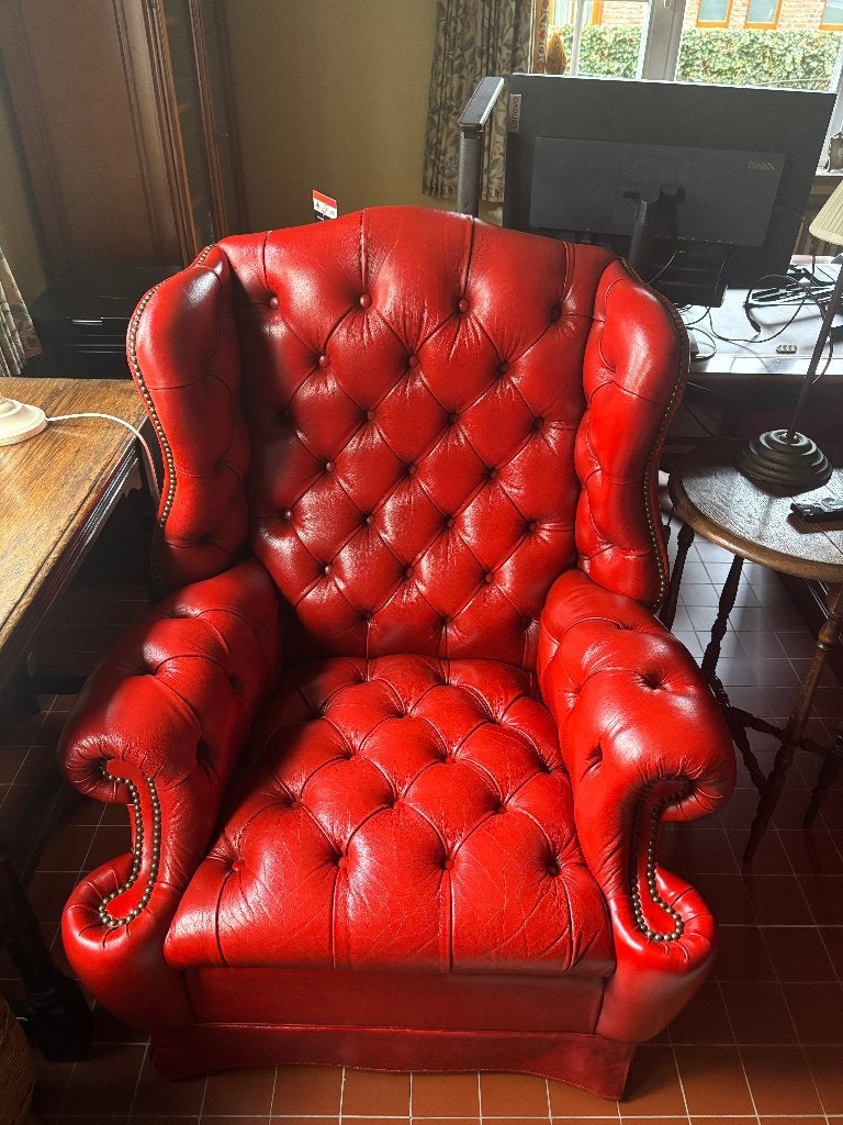 Lederen Chesterfieldzetels – rood – Zonder beschadigingen, Huis en Inrichting, Ophalen, 250 tot 300 cm, 100 tot 125 cm, Klassiek