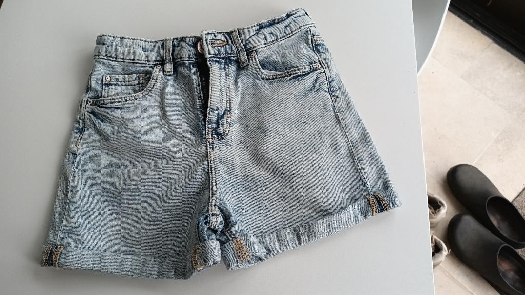 Short - Jeans - Maat 134 - meisje, Kinderen en Baby's, Kinderkleding | Maat 134, Broek, C&A, Meisje, Ophalen of Verzenden