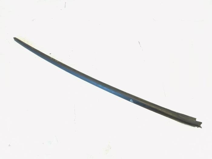 Cadre pare-brise d'un Volkswagen Golf, Volkswagen, -, 3 mois de garantie, Utilisé
