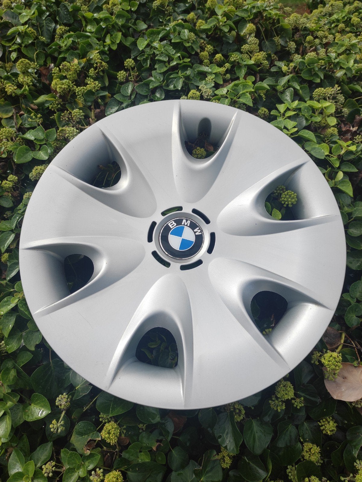 4 x BMW winterbanden 16'' op stalen velgen met wieldoppen, Ophalen, Gebruikt