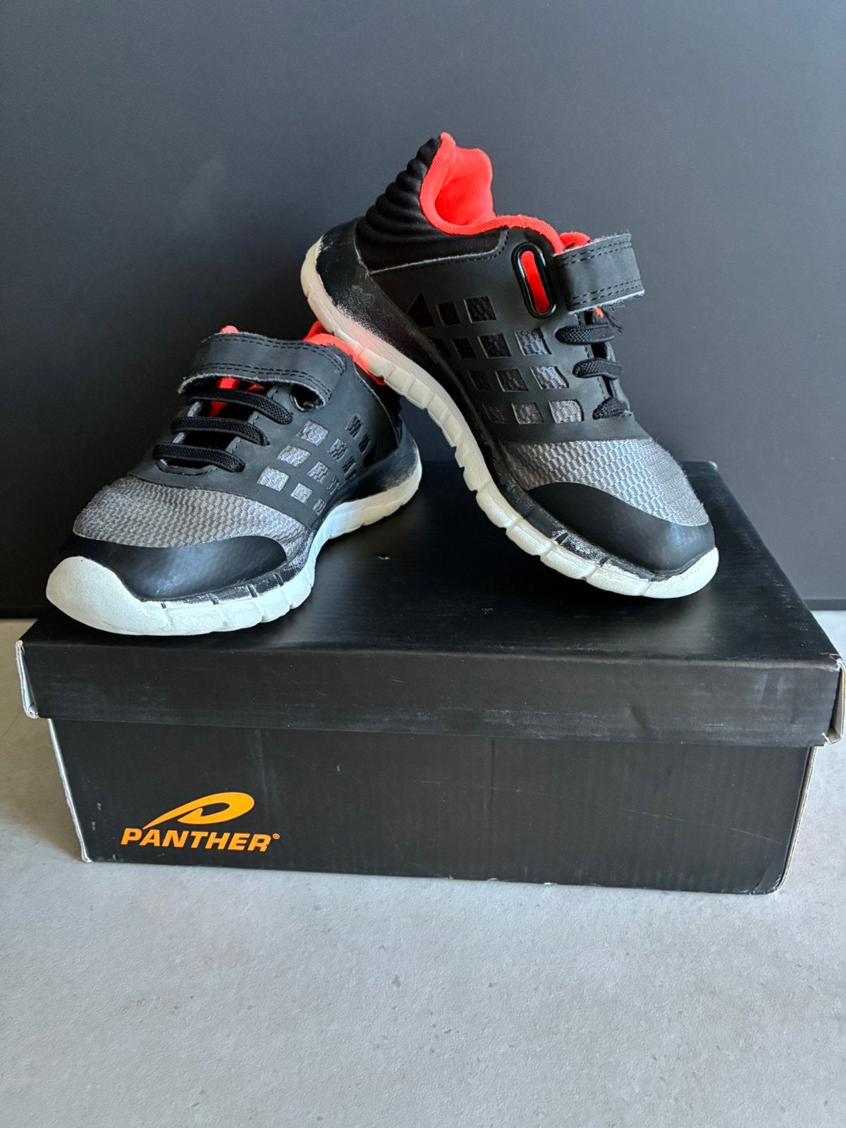 Sneaker klittenband maat 28, merk Panther, Garçon, Comme neuf, Enlèvement, Chaussures de sport
