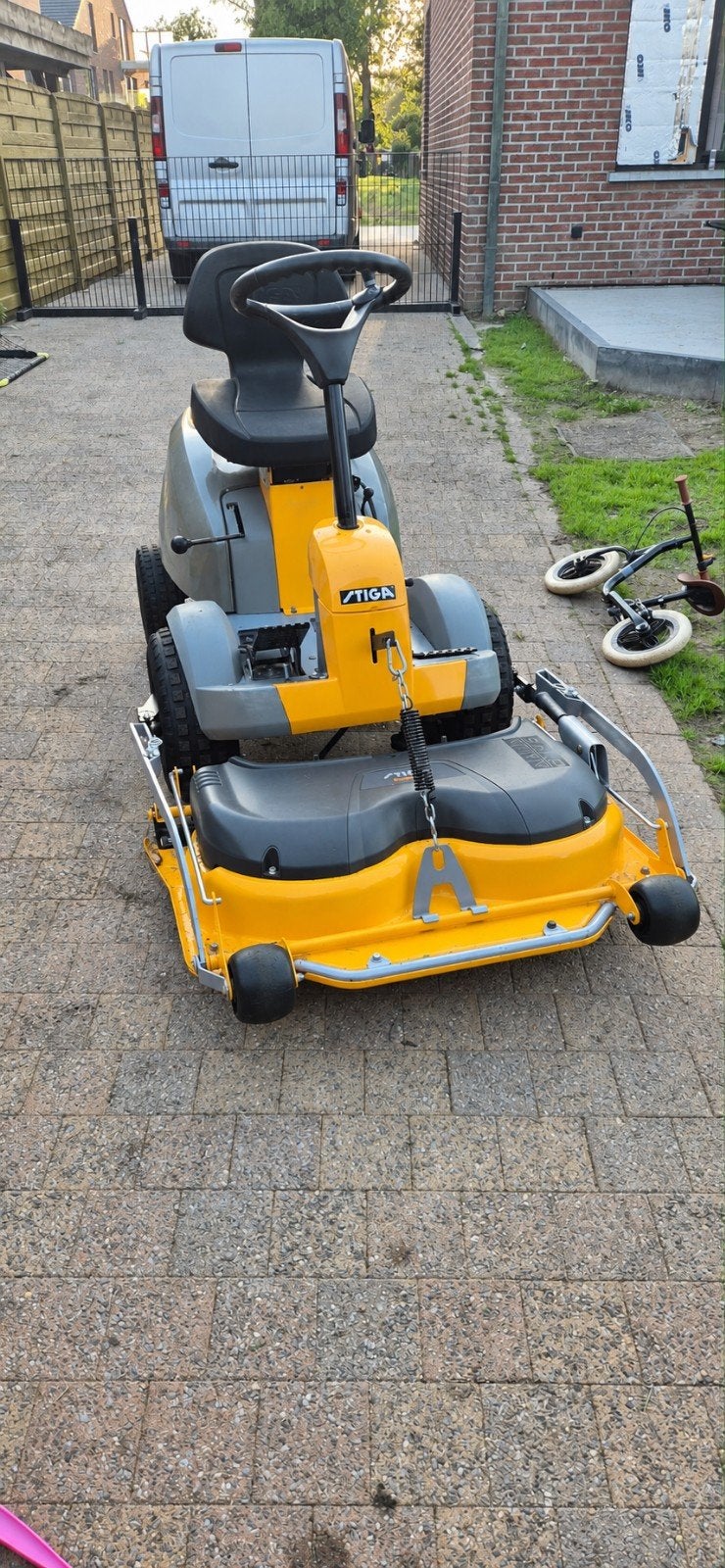 tondeuse à gazon Stiga Ready, Jardin & Terrasse, Enlèvement ou Envoi