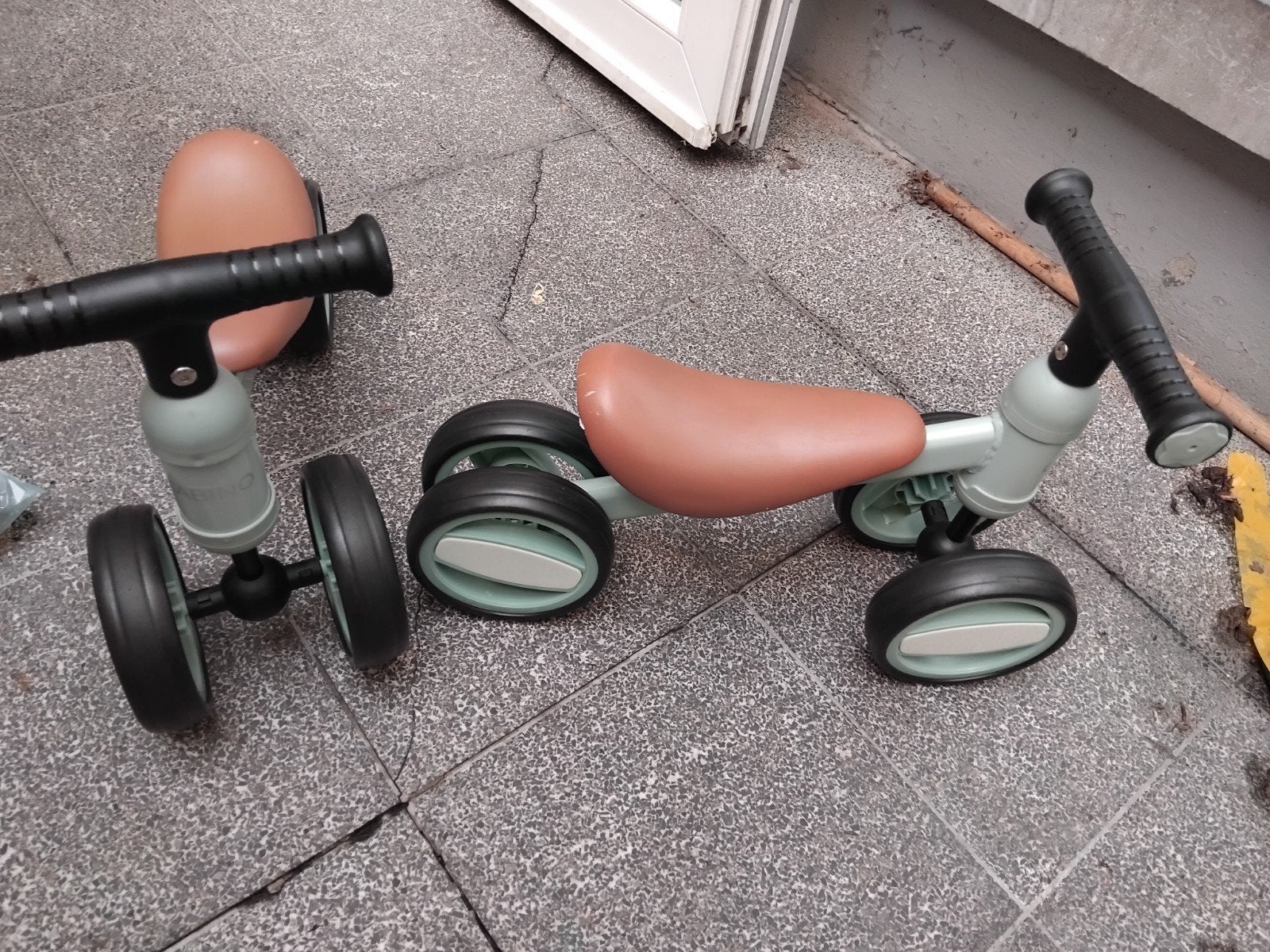 2 kinder loopfietsjes cabino, Fietsen en Brommers, Ophalen