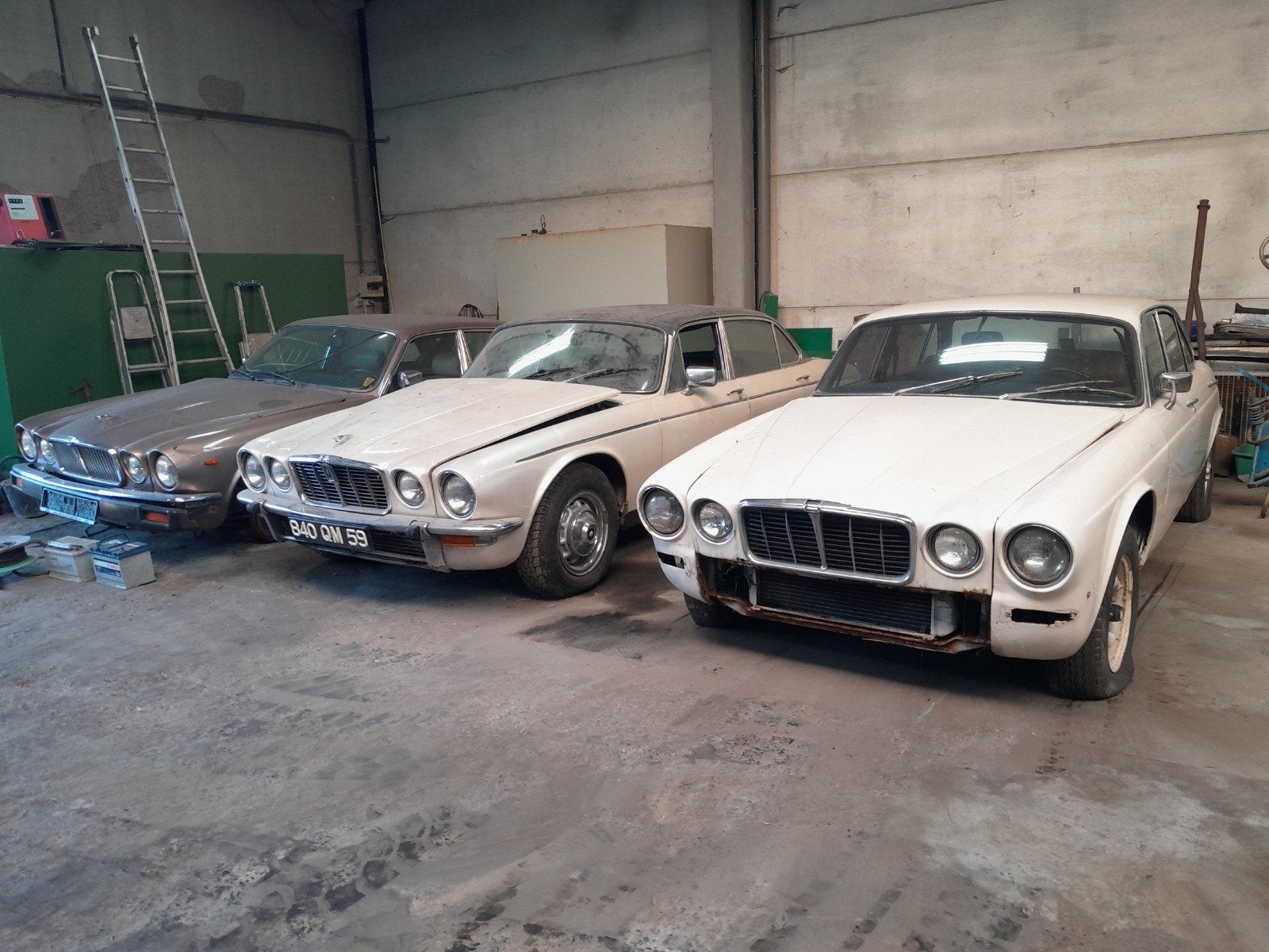 lot Jaguar XJ6 en 1x XJ12 series oldtimers, Autos, Achat, Automatique, Particulier, Brun
