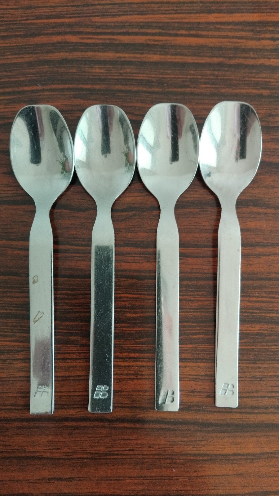 4 roestvrijstalen koffielepels van IBERIA, Ophalen of Verzenden, Zo goed als nieuw, Overige typen