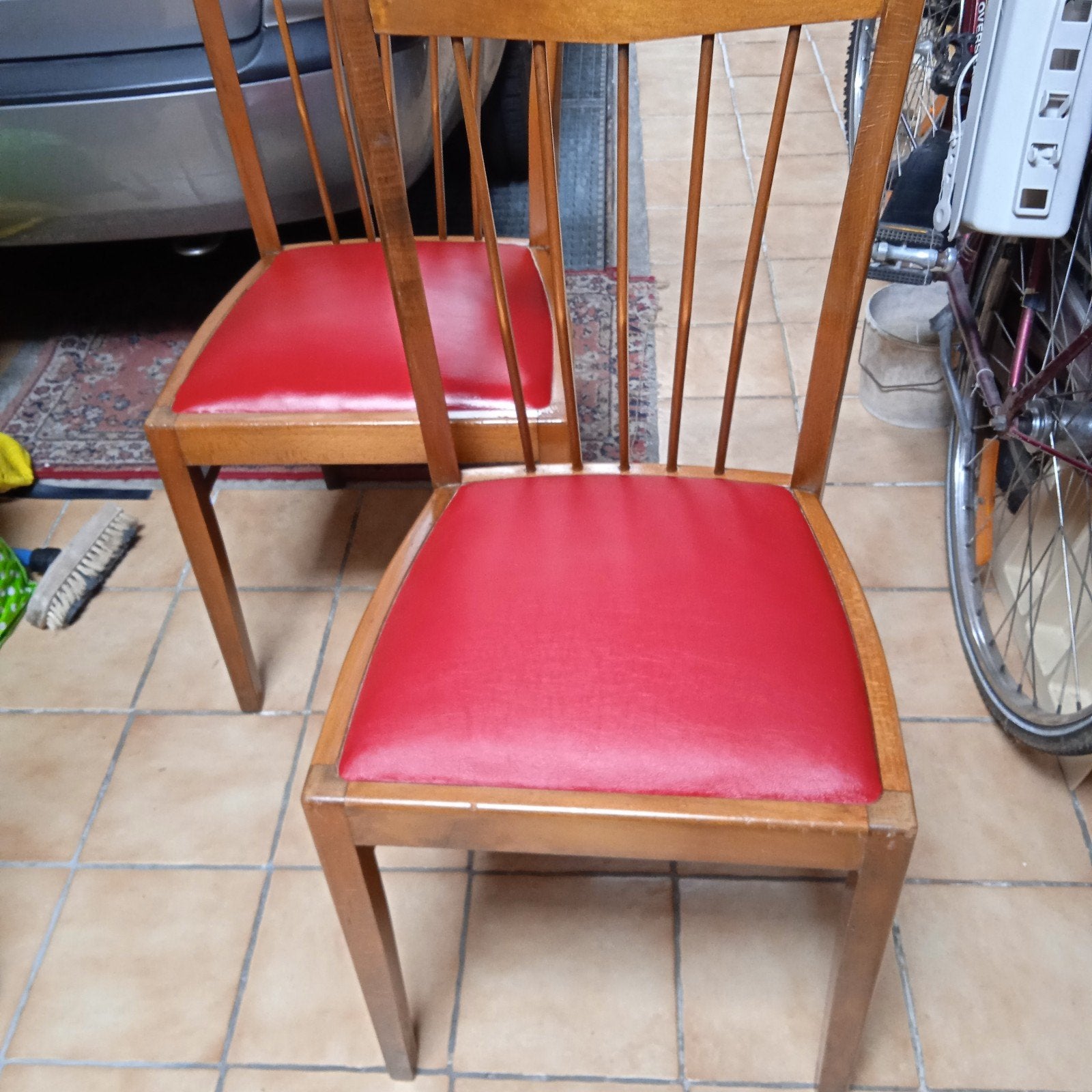 2 belles chaises vintage avec sièges en cuir, Antiquités & Art, Enlèvement ou Envoi