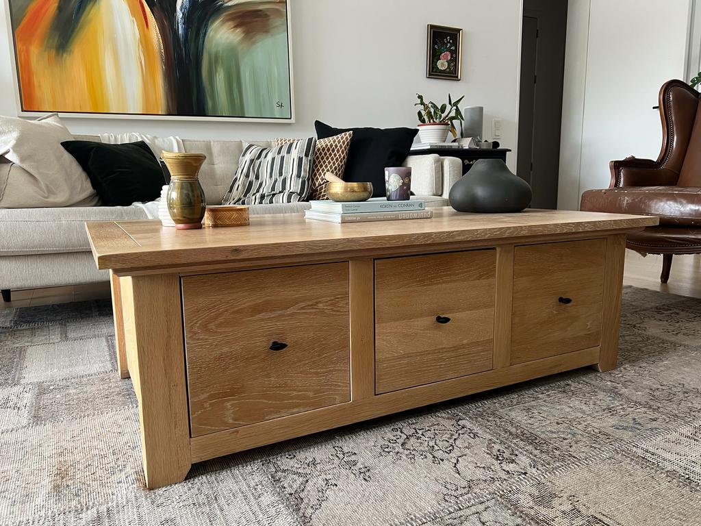 Zeer degelijke houten salontafel met opbergruimte, Ophalen, Zo goed als nieuw