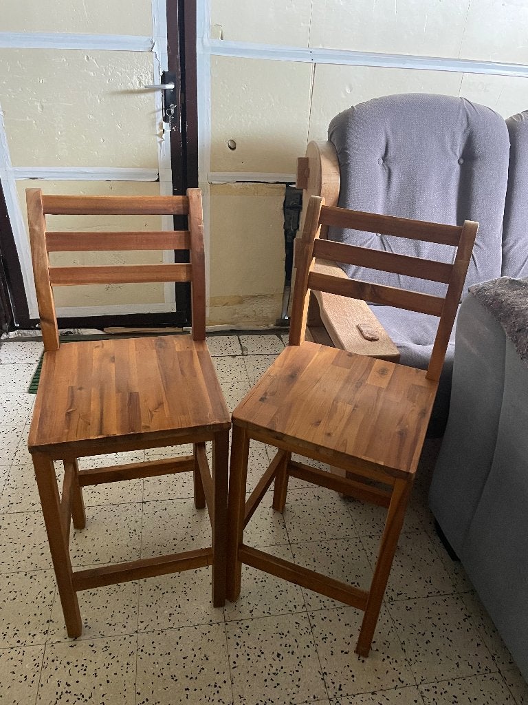 Barkrukken in teak, Huis en Inrichting, Barkrukken, Ophalen, Met voetsteun, Zo goed als nieuw, Hout