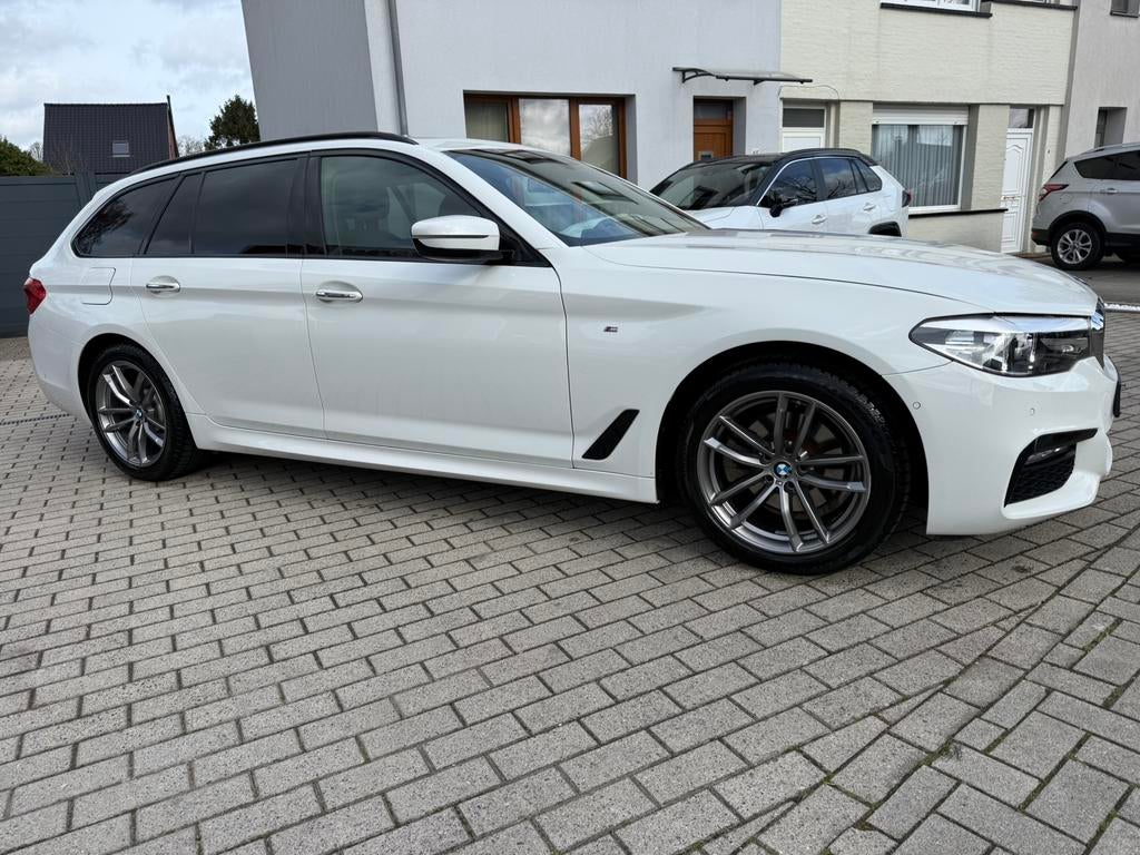 BMW 520D x-drive bj 2017 M-pack, Auto's, BMW, Automaat, Testrit aan huis, Lichtsensor, 4 cilinders