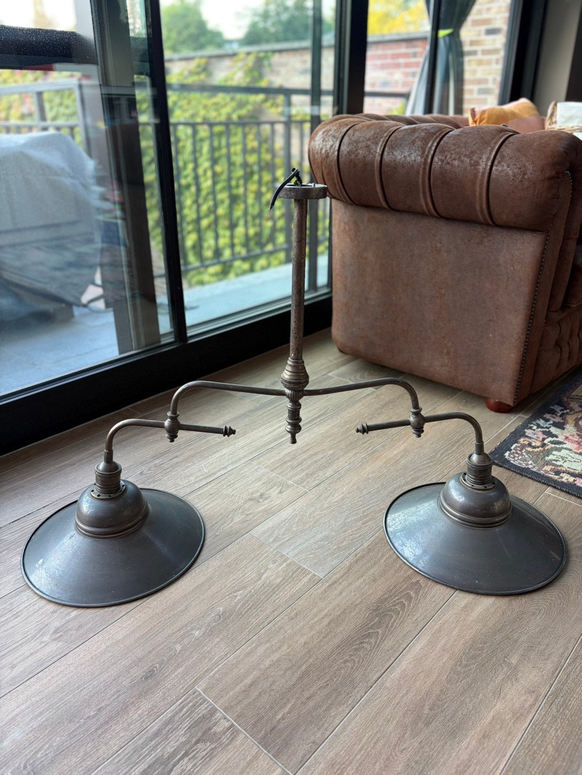 Vintage industriële dubbele hanglamp – messing/brons, Ophalen, Gebruikt
