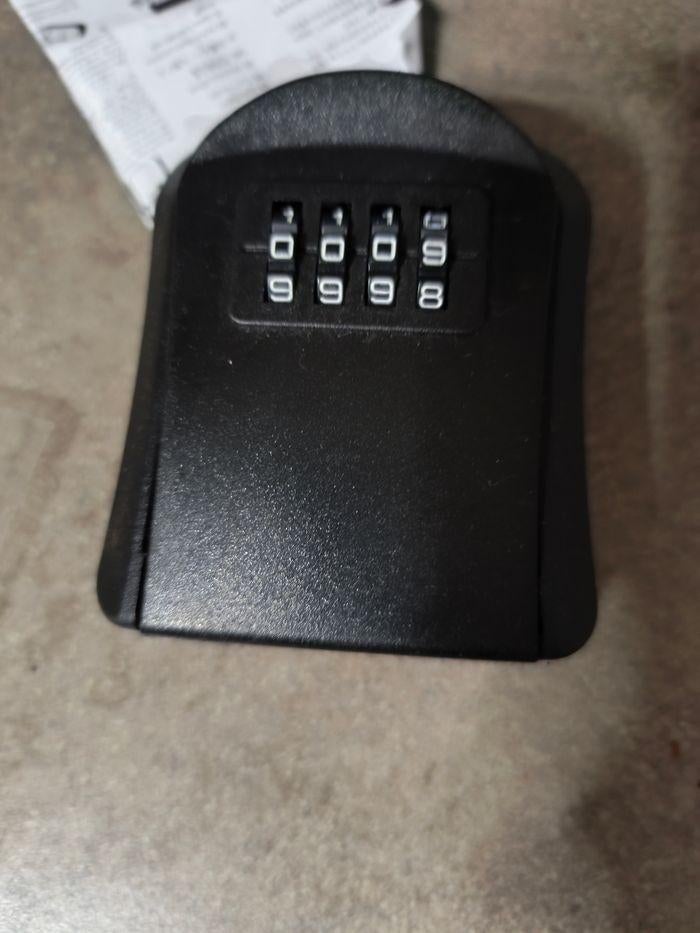 Veilige sleutelkluis met 4-cijferige combinatie, Huis en Inrichting, Kasten | Lockerkasten, Nieuw, Verzenden