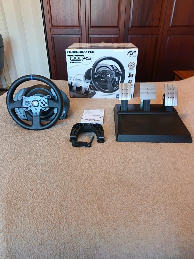 Thrustmaster T300Rs Gt édition Ps5/Ps4/Pc, Enlèvement