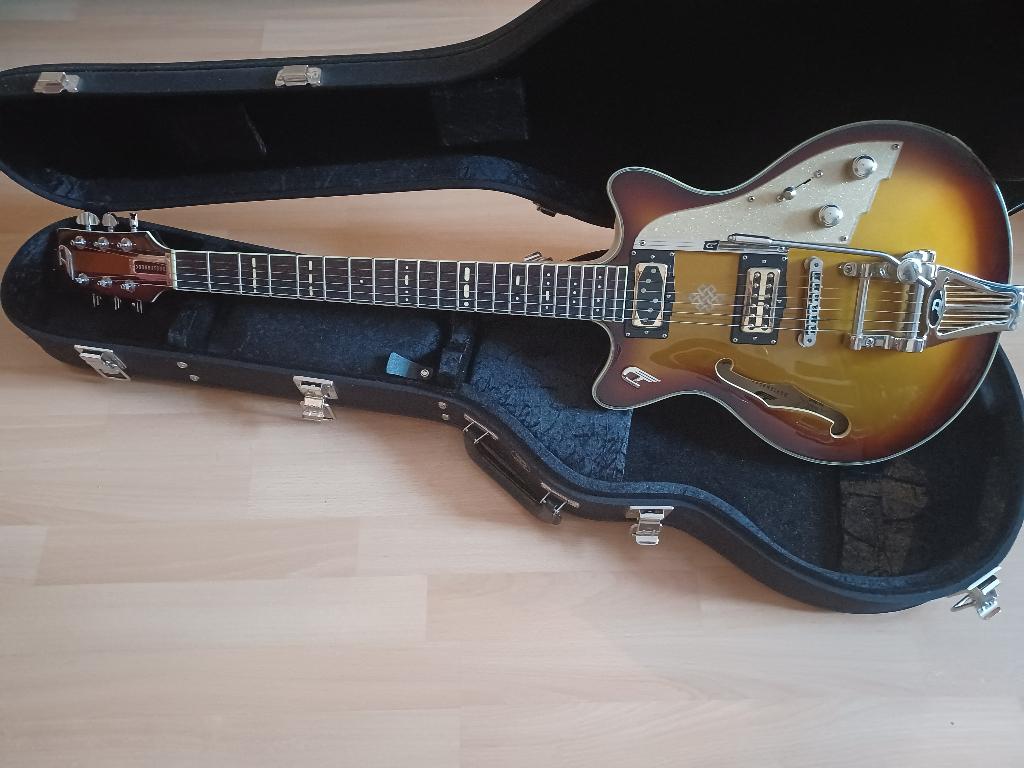 Guitare Duesenberg Alliance Série Signature Joe Walsh, Musique & Instruments, Instruments à corde | Guitares | Électriques, Enlèvement