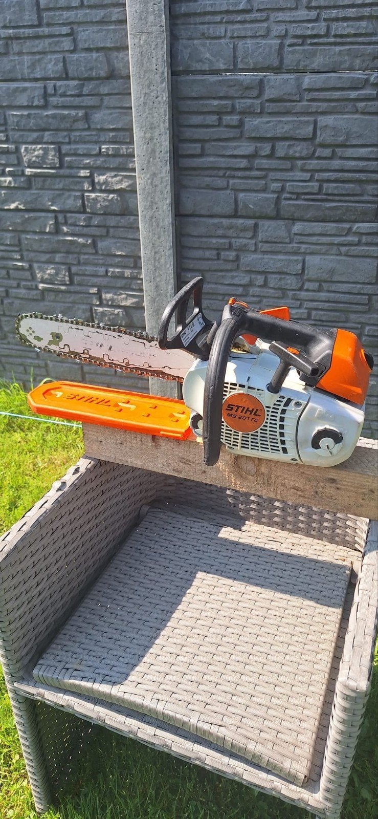Elageuse STIHL MS 201 TC, Enlèvement