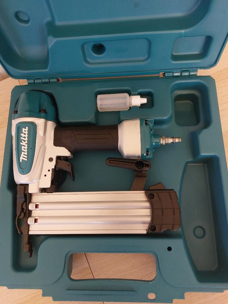 bradpistool makita AF 506, Ophalen, Gebruikt