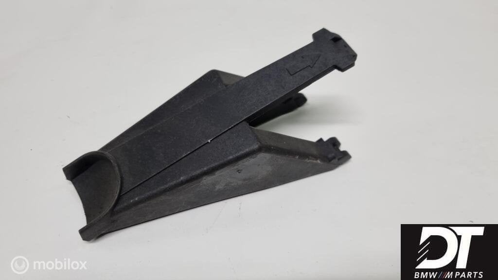 Radiateur steun BMW 3-serie E30 ('83-'92) 17111709486, Enlèvement ou Envoi, Utilisé, BMW, BMW