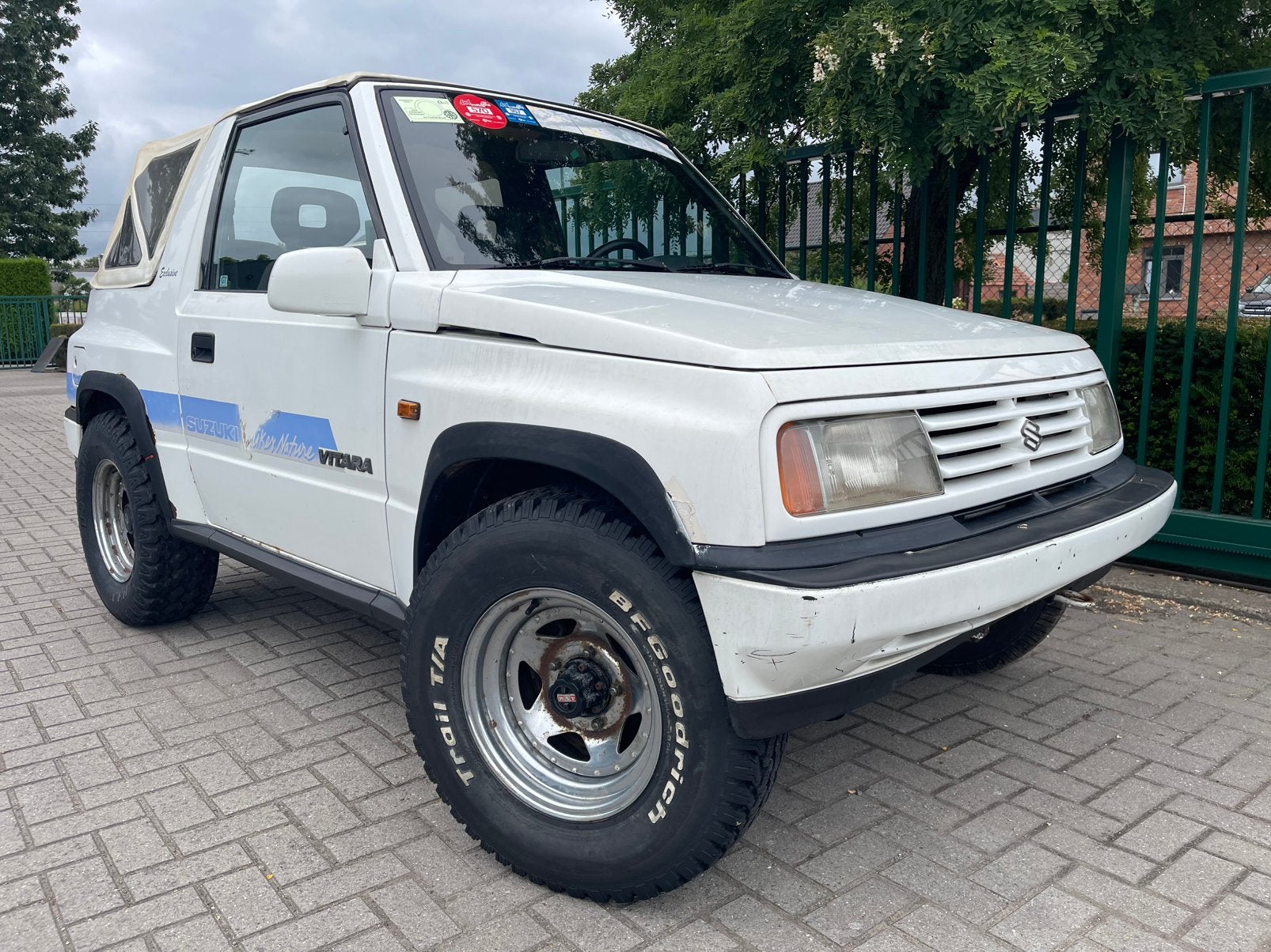 Vitara 1.6i Cabriol/4x4 ! ! ! ! !, Autos, Achat, Entreprise, Boîte manuelle, Noir