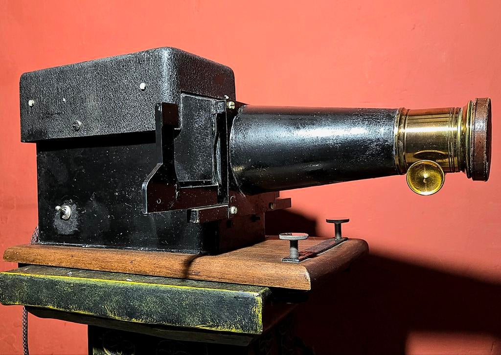 Toverlantaarn, Verzamelen, Projector
