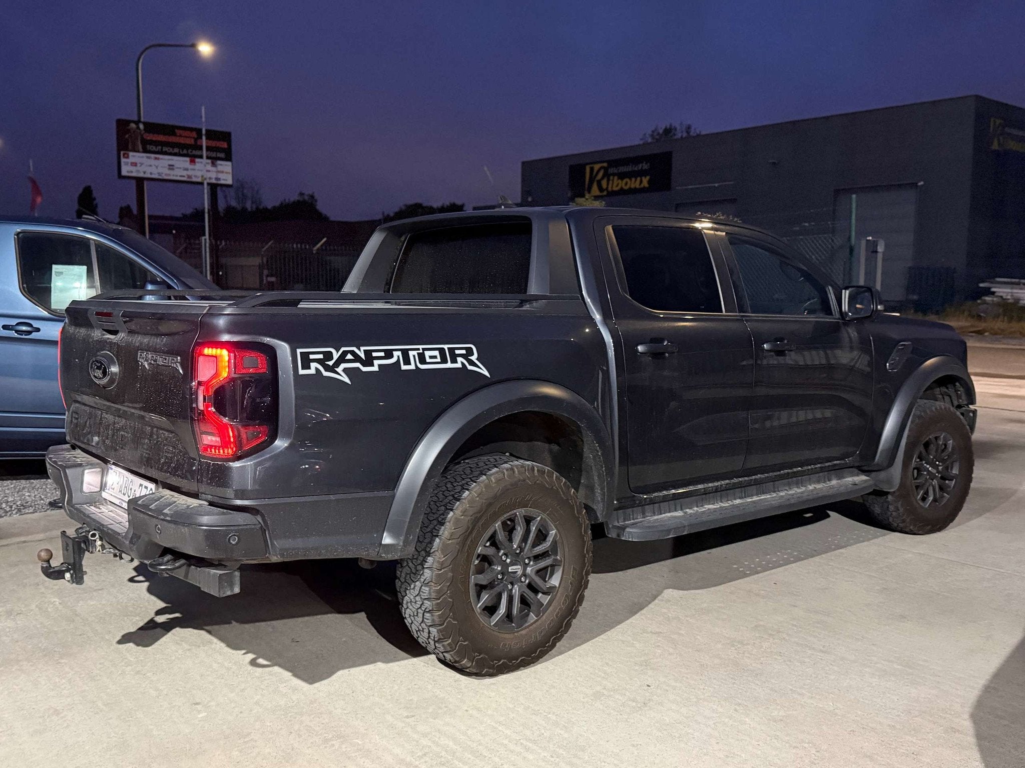 Ford Ranger Raptor 2.0 EcoBlue e-4WD 209cv NAVIGATION DISTRO, Autos, Ford, Cuir, Argent ou Gris, 4 portes, Entreprise