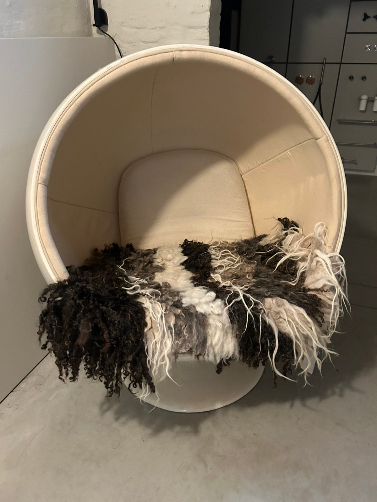 Ball chair, Ophalen, Zo goed als nieuw