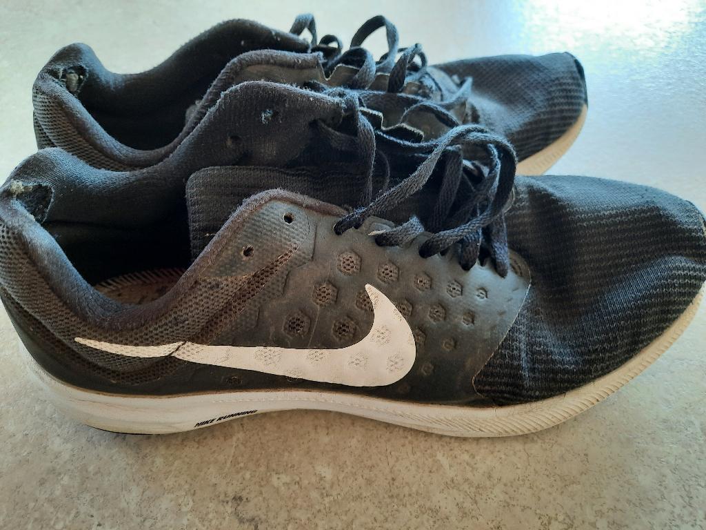 Nike hardloopschoenen, Sports & Fitness, Course, Jogging & Athlétisme, Course à pied, Chaussures de course à pied, Utilisé, Enlèvement ou Envoi