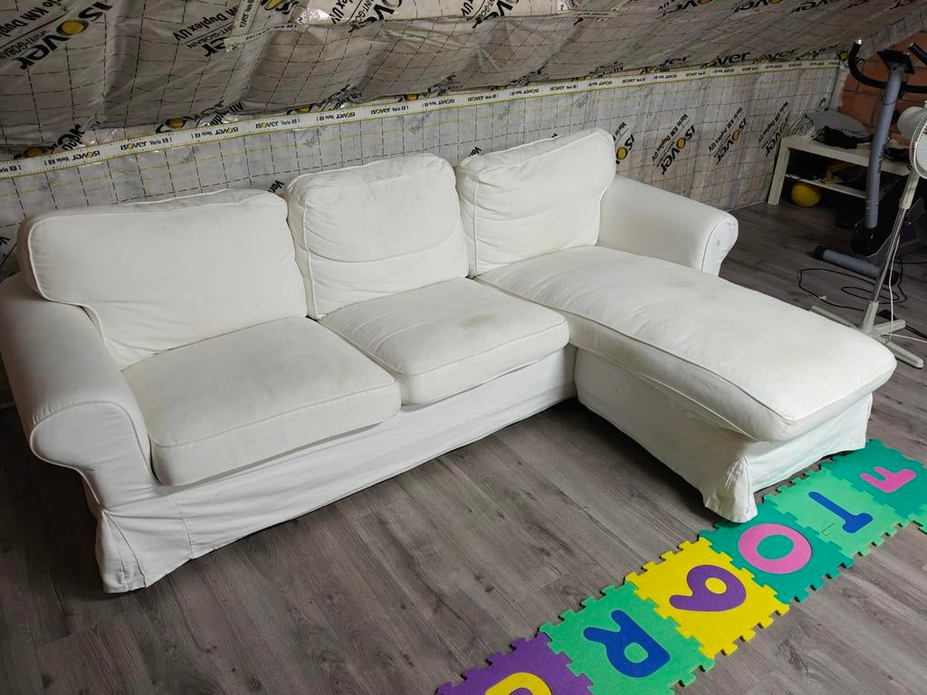 Witte stoffen zitbank met chaise longue., Huis en Inrichting, Ophalen