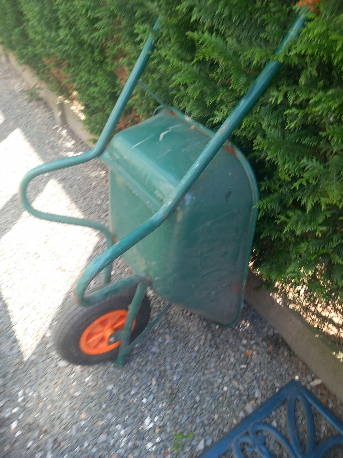Zeer mooi kruiwagen, Ophalen