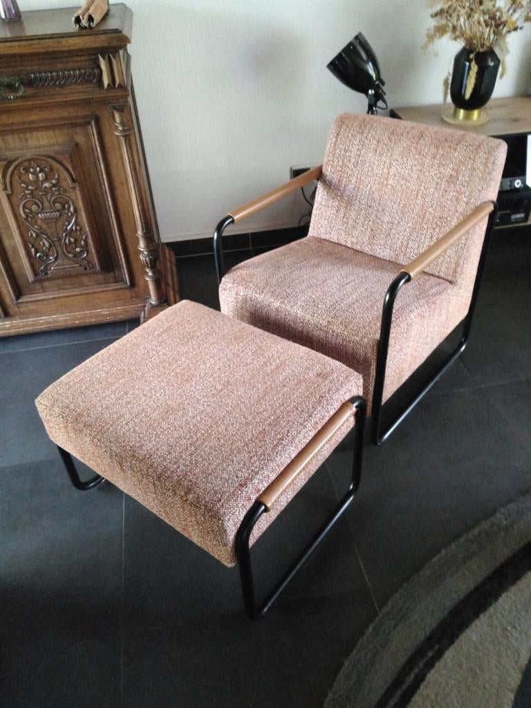 Jori lounge zetel met pouf, Huis en Inrichting, Ophalen, Stof
