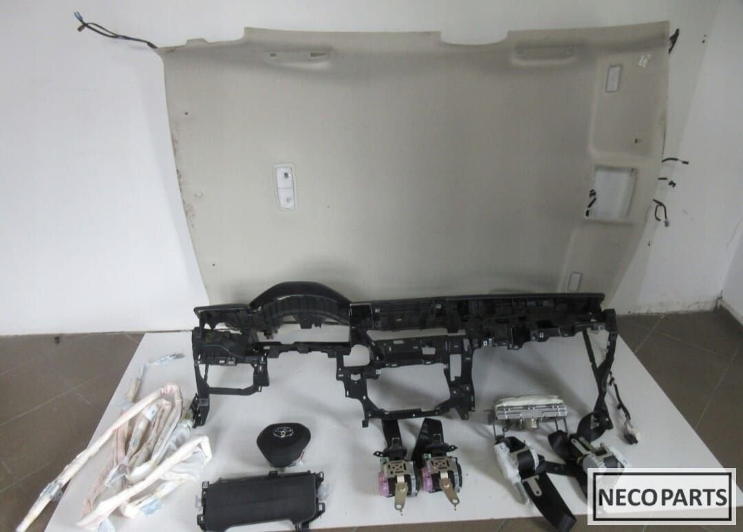 TOYOTA COROLLA E21 AIRBAG COMPLEET DASHBOARD, Gebruikt, -, -, Ophalen of Verzenden